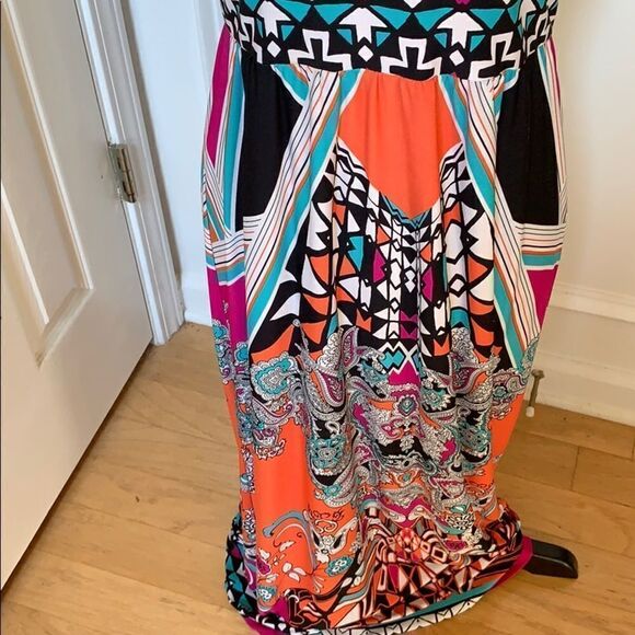 Ronni Nicole Maxi Dress - Picture 4 of 8